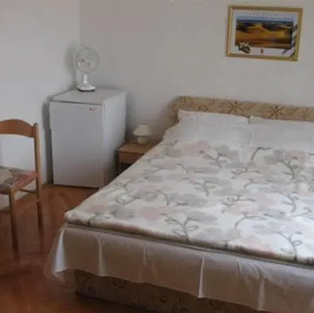 Privathaus Marija Affittacamere 2*