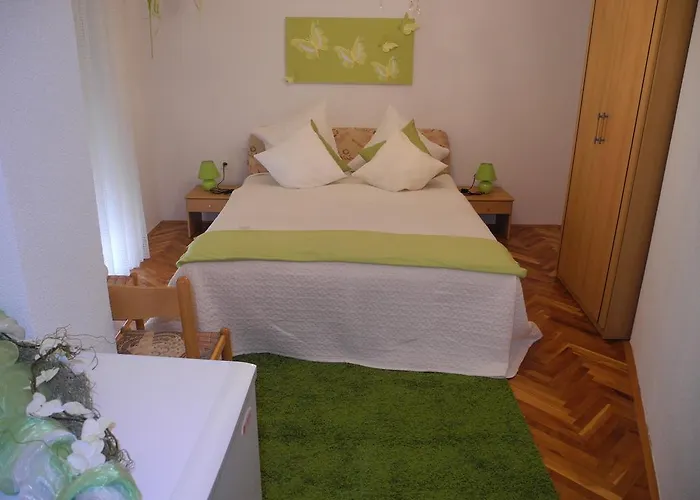 Konukevi Privathaus Marija 2*